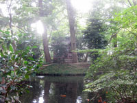 平林寺放生池と弁天堂