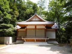 岡本八幡神社神楽殿