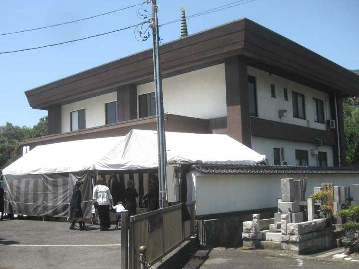 円満寺霊堂