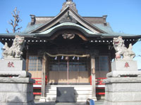 塚越御嶽神社社殿