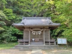 山の根熊野神社社殿