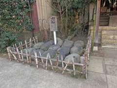 鷺宮八幡神社力石