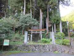熊野神社（梅沢）鳥居