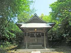 駒岡稲荷社社殿